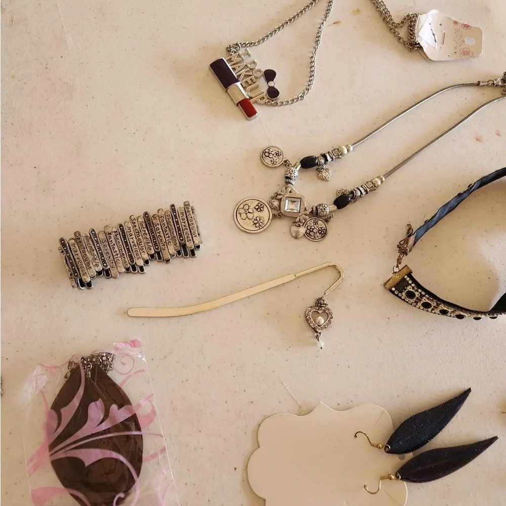 24pc Jewelry Bundle - Picture 5 of 8